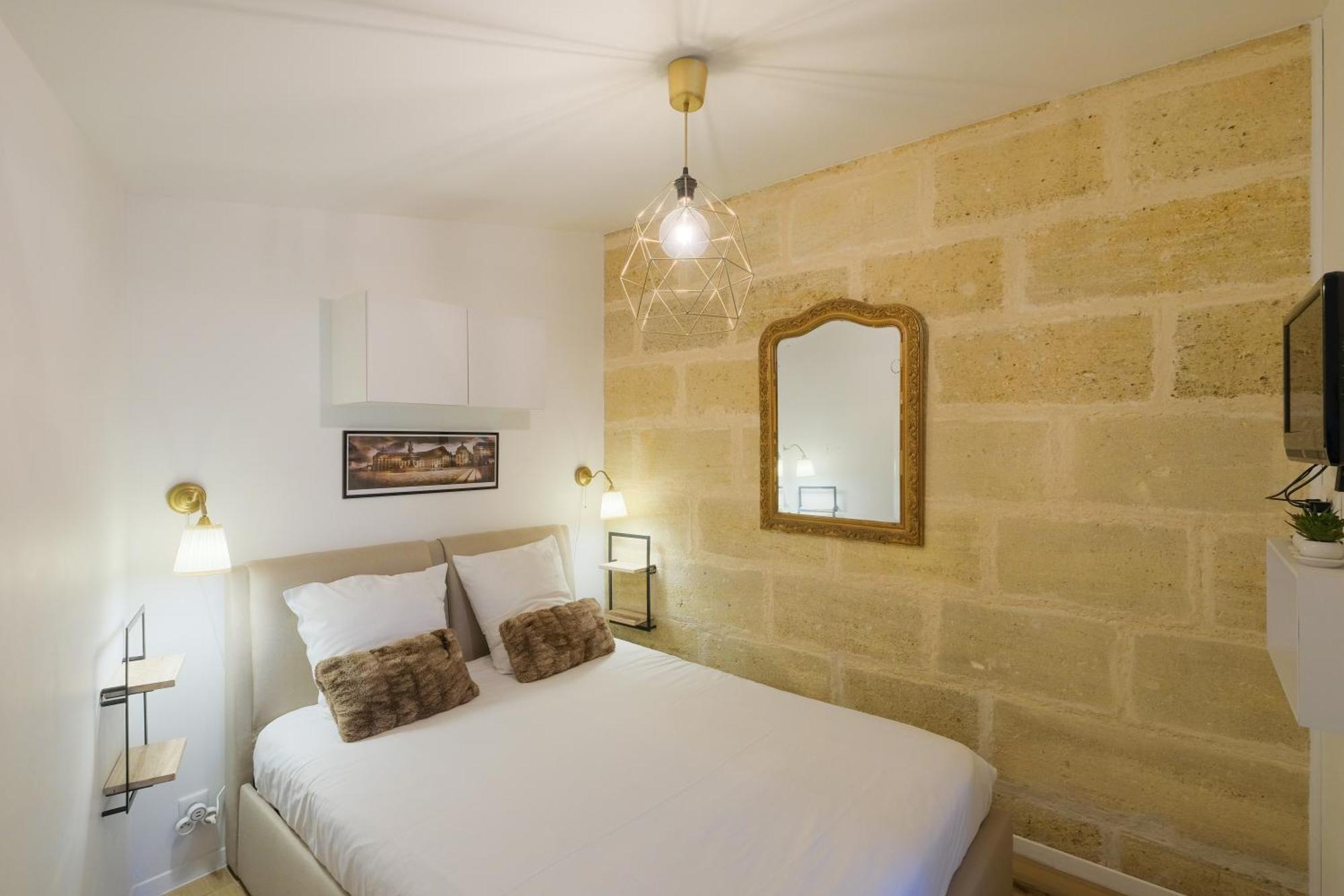 Les Suites D'Alienor, Suite Cosy Pessac Bagian luar foto